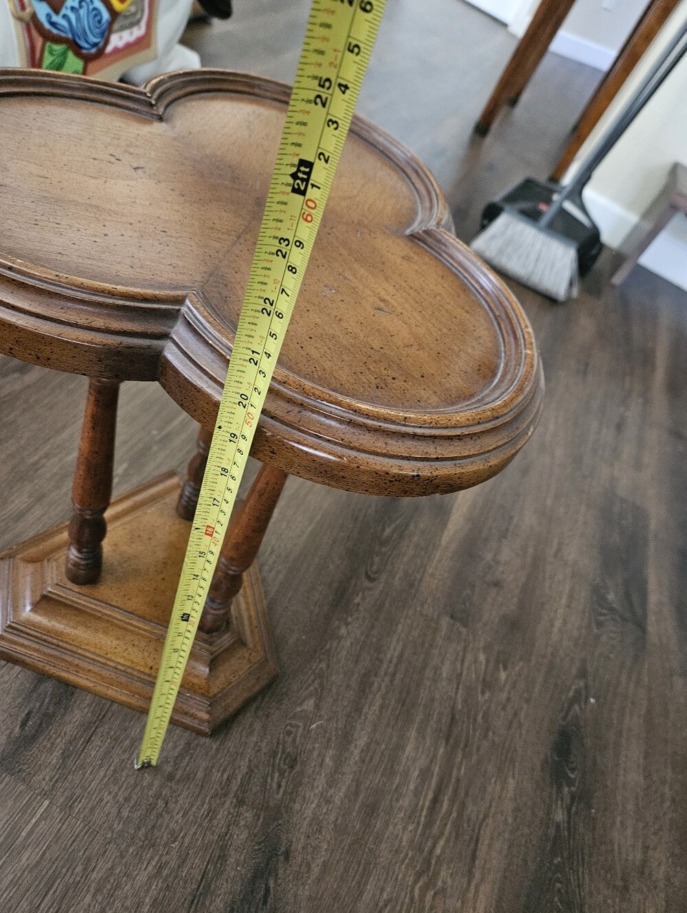 Vintage Clover-Top Accent Table in Warm Brown - Picture 8 of 9